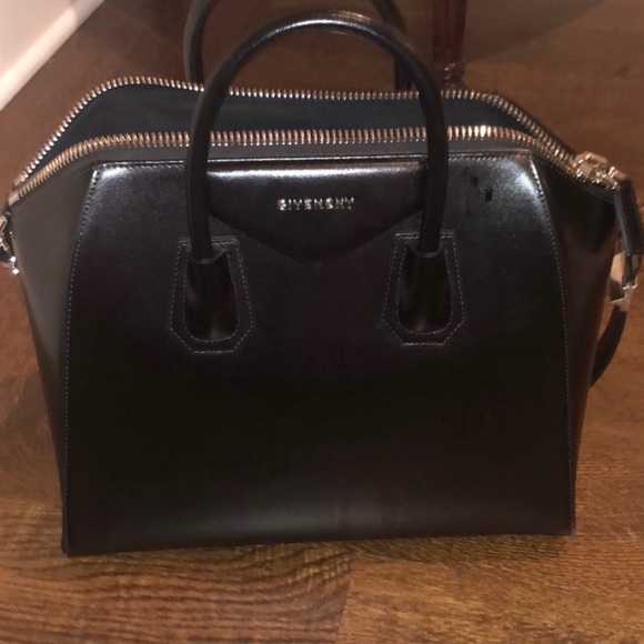 Givenchy Handbags - Givenchy Antigona Bag
